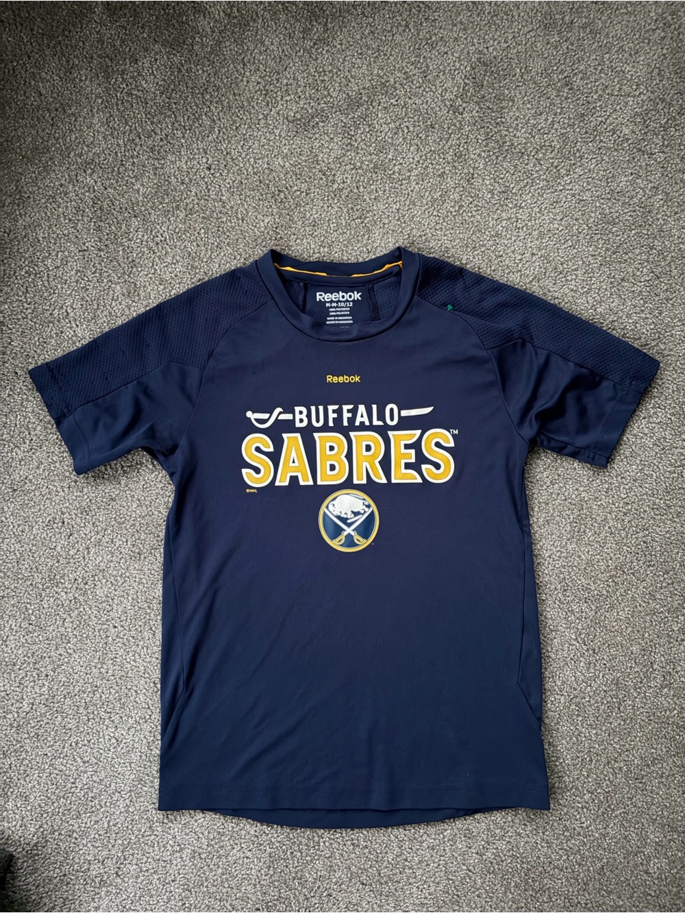 Reebok Buffalo Sabres NHL Youth Blue Performance Short Sleeve T-Shirt Size M (10